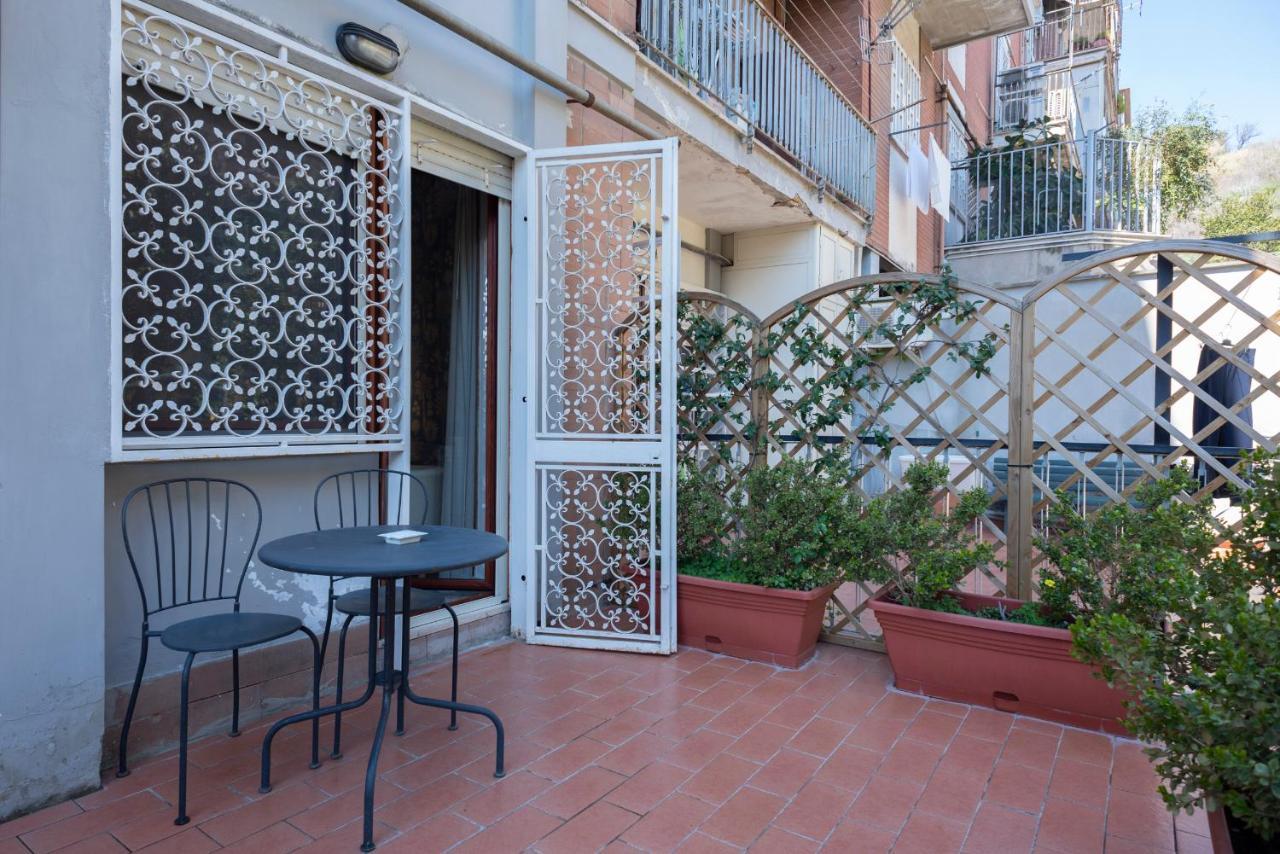 Room 66 Neapel Exterior foto